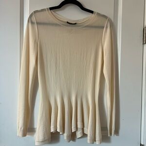 Alexander McQueen  L cream long sleeve lightweight sweater.